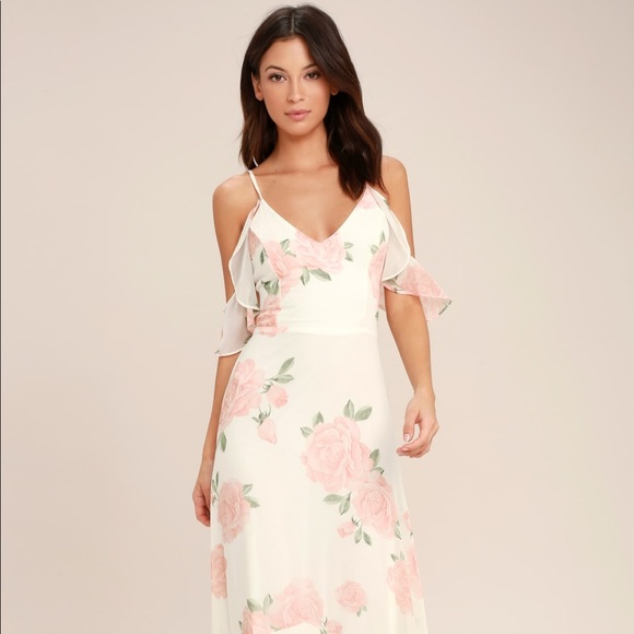 Lulus Dresses & Skirts - Lulu’s Floral Print Maxi Dress